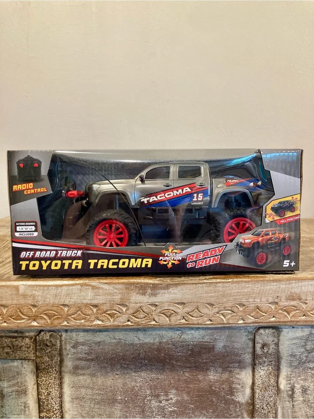 R/C Off Road Truck Toyota Tacoma Radio Control 27MHZ New Grey